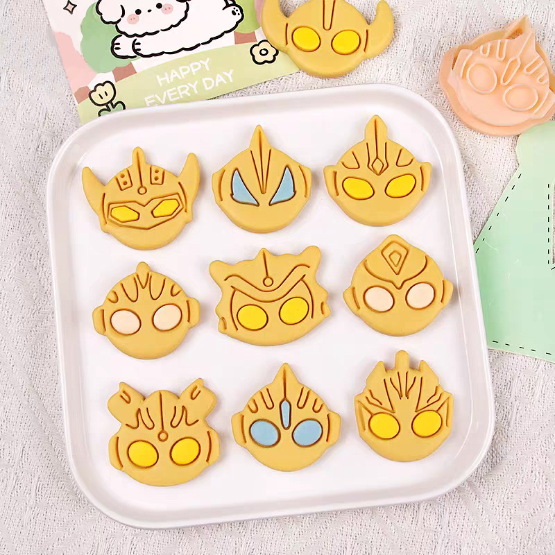 Kitchen For Baking - Горячая новинка: Формочки для печенья «Аниме